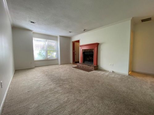 293 Triple Oaks Dr, Tucker GA 30084-2082 exterior