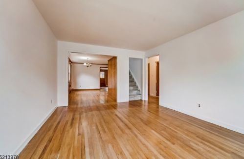 54 Nishuane Rd, Montclair NJ  07042-2425 exterior