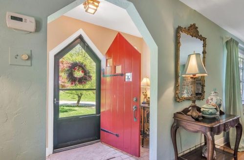 60 Mount Lebanon Blvd, Pittsburgh, PA 15228-1863