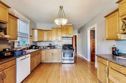 3831 Central Park Ave, Chicago IL 60618-4102 exterior