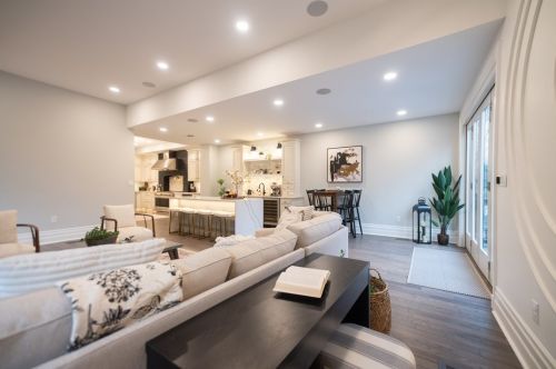 5532 Forbes Ave, Pittsburgh PA  15217-1126 exterior