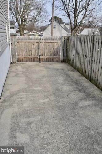 710 Pamela Rd, Glen Burnie MD 21061-4582 exterior