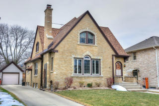 2445 73rd St, Milwaukee WI  53213-1211 exterior