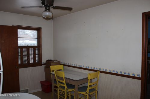 2886 Roosevelt Rd, Meskegon MI 49441-3903 exterior