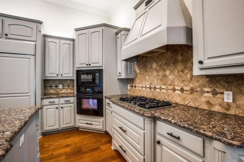 1563 Burleson Retta Rd, Burleson TX 76028-3253 exterior