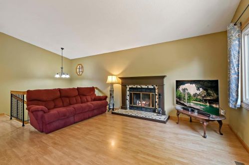 1558 Baylor Ct, Saint Paul MN 55122-4820 exterior