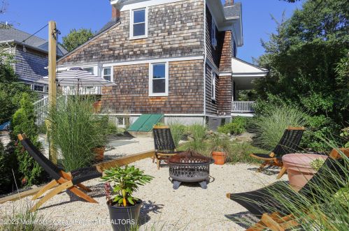 198 Monmouth Ave, Atlantic Highlands NJ  07716-2220 exterior