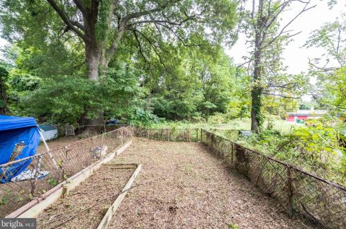 311 Fern St, Darby PA 19023-2613 exterior