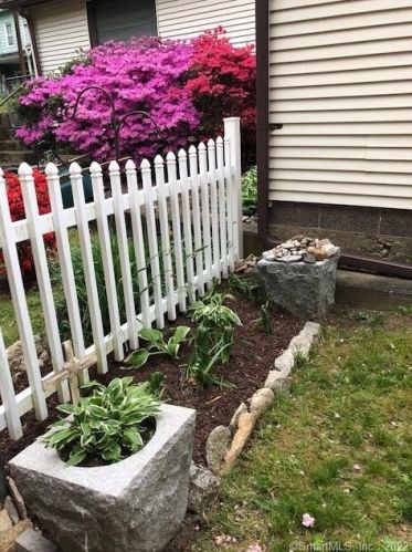 2 Fall St, Derby CT exterior