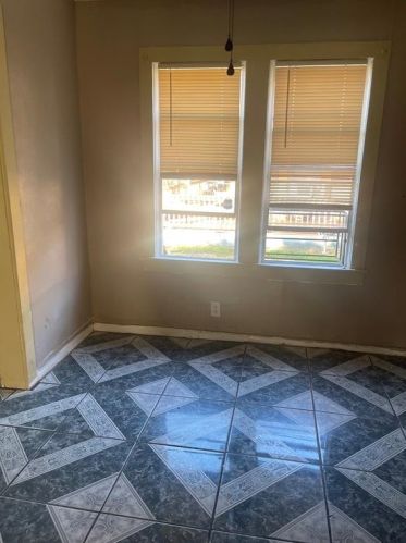 2322 Greer St, Dallas, TX 75215-4105