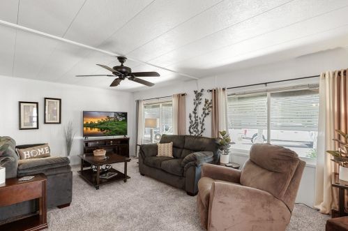 55 Cedar Cir, Folsom CA 95630-1755 exterior