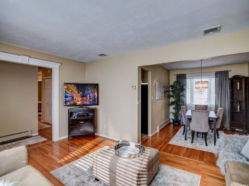 343 Gillette St, Huntington Station NY 11746-7028 exterior