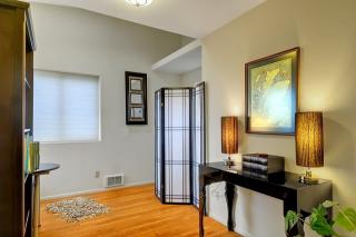 511 Prospect St, Seattle WA  98109-3820 exterior