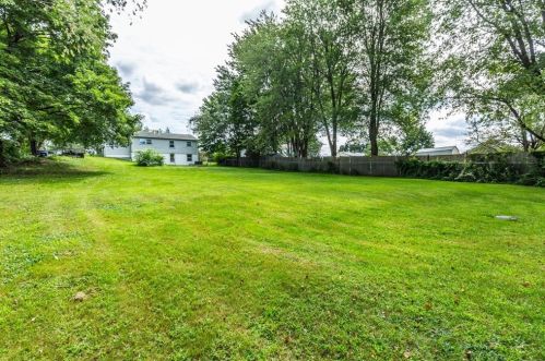 228 Grandview Ave, Woonsocket RI 02895-2752 exterior