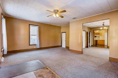 804 5th St, Watertown, WI 53094-4677