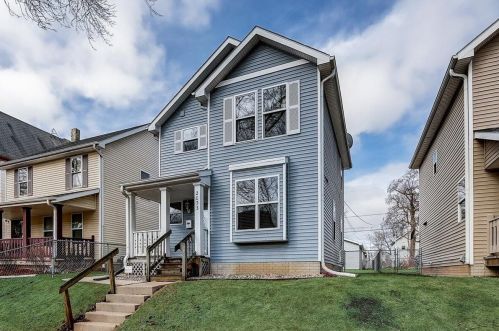 2033 28th St, Milwaukee, WI 53215-2227