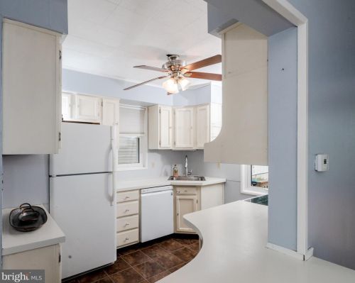 23 Holly Ave, Camden NJ 08107-1023 exterior