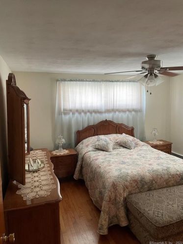 43 Grandview St, New Britain CT 06053-3048 exterior