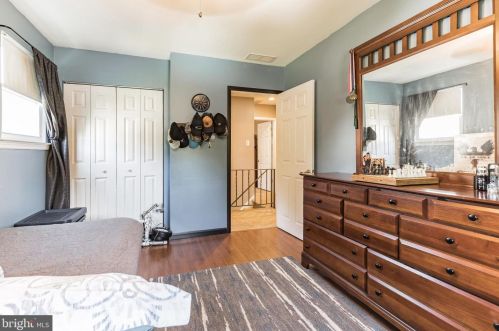 406 Circle Dr, Pottstown PA 19464-3661 exterior