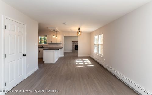 523 Holmes Ave, Lacey NJ  08731-1509 exterior