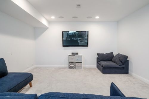 697 Parkside Ave, Elmhurst IL 60126-5029 exterior