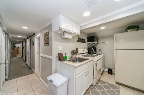 2036 Pulaski Rd, Chicago IL 60803-1114 exterior