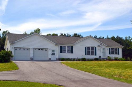 2096 Lakeview Ln, Alanson, MI 49706-9656