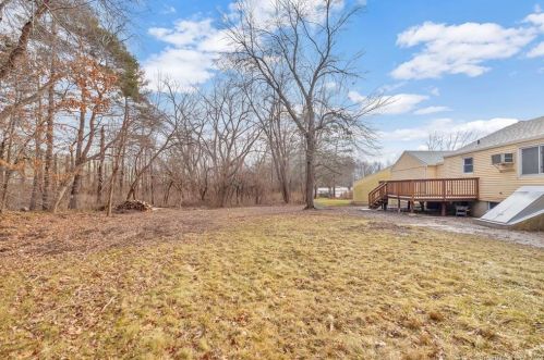 42 Lepage Rd, Windsor CT  06095-4443 exterior