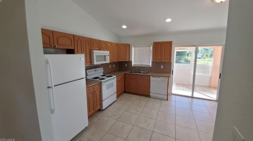 3320 58 Ave, Naples FL 34120-2569 exterior