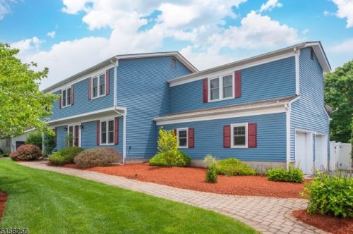 46 Beaver Dam Rd, Dover, NJ 07869-3803