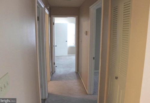 17 Mendrey Ct, Trenton NJ 08648-2661 exterior