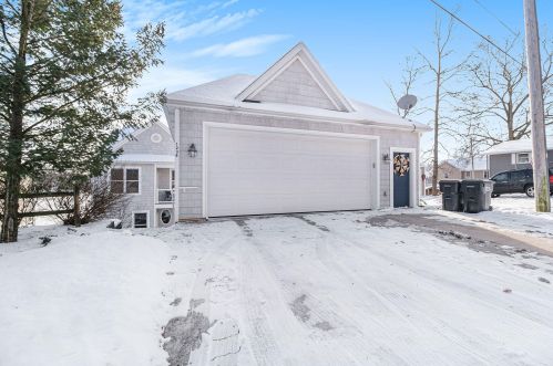 1234 Eagle Lk Dr, Kalamazoo MI 49009-8429 exterior