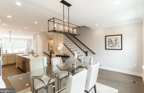 10338 Grosvenor Pl, Rockville MD 20852 exterior