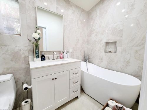 170 15th St, Naples FL 34117-3337 exterior