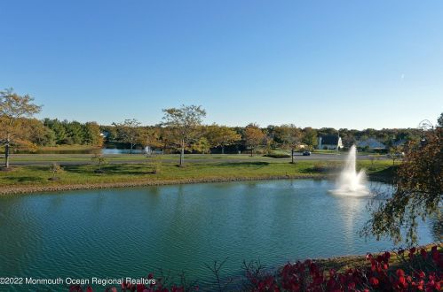 2 Arcadia Dr, Lakehurst NJ 08759-6160 exterior