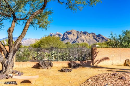 9360 Raleigh Dr, Tucson AZ 85704-3633 exterior