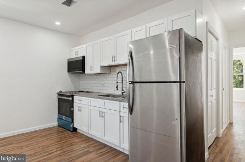 5210 Cedar Ave, Philadelphia PA  19143-1525 exterior