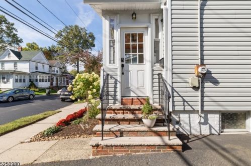 24 Hilton Ave, Maplewood NJ  07040-2921 exterior