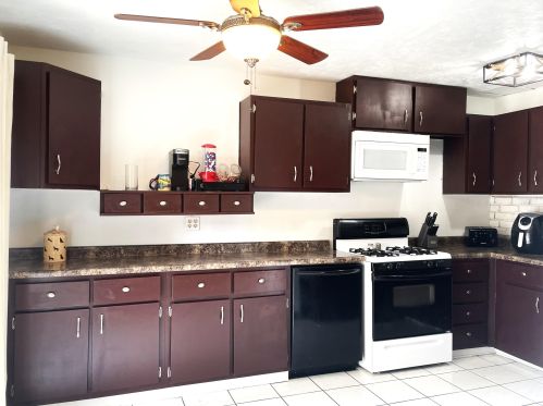 1631 Edgerton Ave, Milwaukee, WI 53221-3556