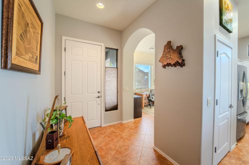 2432 Bassett Peak Dr, Green Valley AZ 85622-8116 exterior