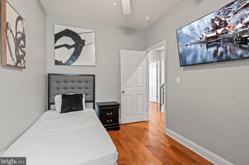 2941 Diamond St, Philadelphia PA 19122-1402 exterior