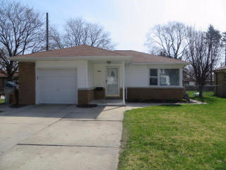 3904 86th St, Milwaukee, WI 53222-2834
