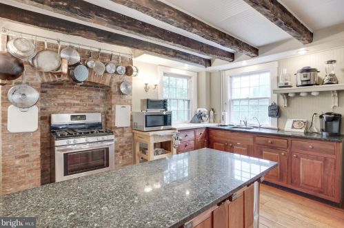 7940 Flint Hl Rd, Owings MD 20736-9128 exterior