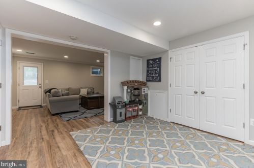 1122 Kensington Rd, Mc Lean VA 22101-2918 exterior