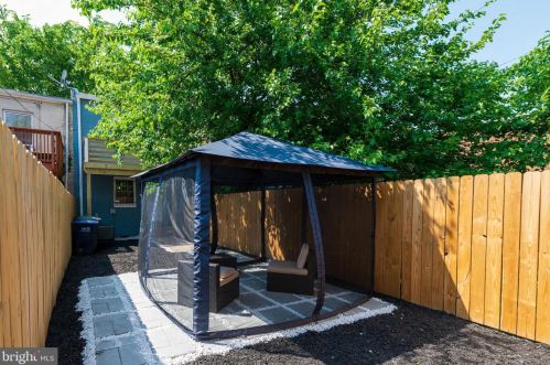 1233 16th St, Washington DC  20002-2501 exterior