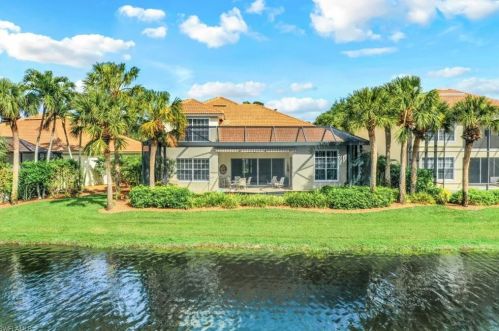 2288 Is Cv Cir, Naples FL 34109-0341 exterior