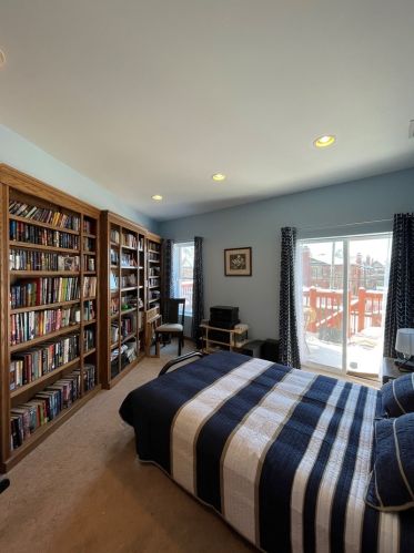 2746 Ashland Ave, Chicago IL 60657-6564 exterior