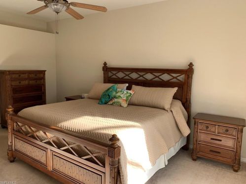 8343 Laurel Lk Blvd, Naples FL 34119-9792 exterior