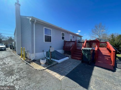 10 Bunting Brg Rd, Cookstown NJ 08511-1101 exterior