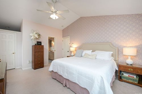 35 Rogues Path, Huntington Station NY exterior